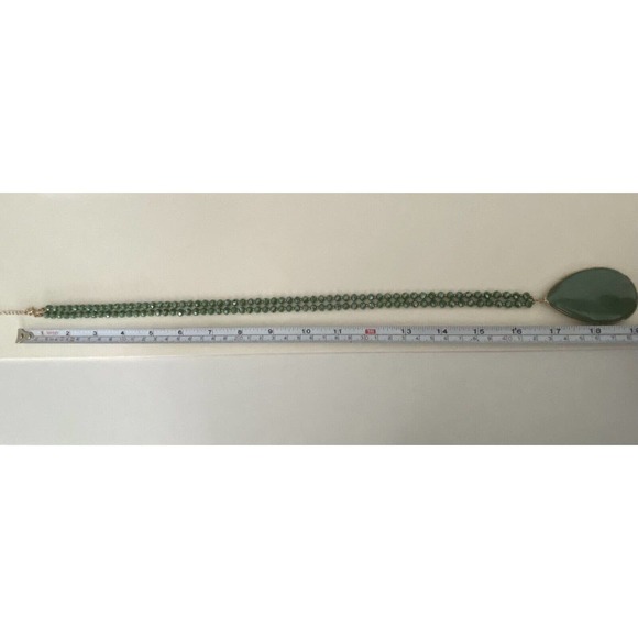 Vintage Style Green Tear Drop beaded Necklace & earrings set - Picture 5 of 5